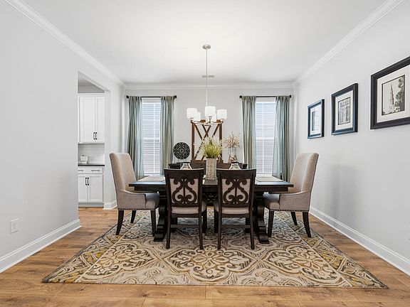 5th image of 1108 Cortland Valley