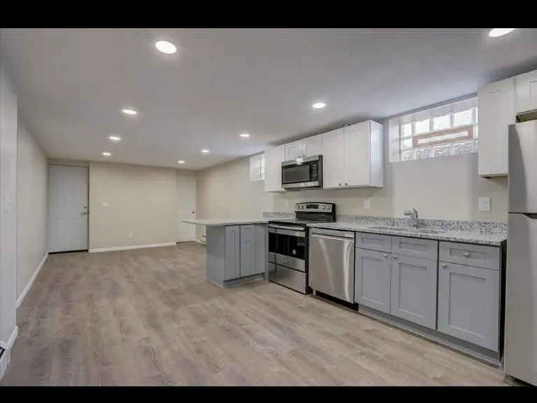 4253 James Ave N #3 — Photo 4