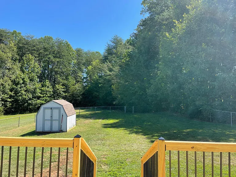 155 Arrowhead Dr — Photo 3