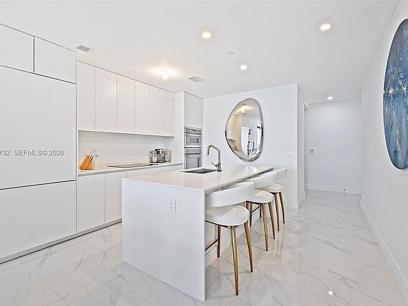 3rd image of 700 NE 24th 505 Miami #505