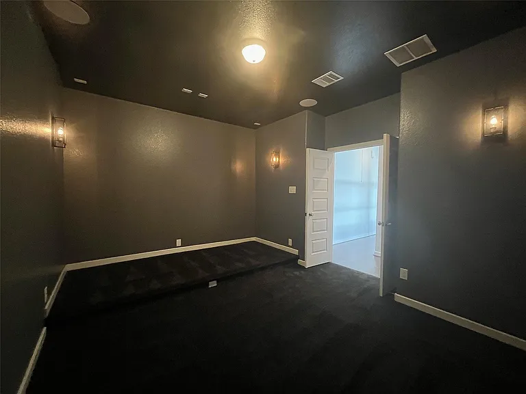 23707 Montclair Forest Trl — Photo 29
