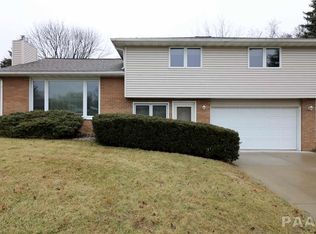 1021 W Bellehaven Ln, Peoria, IL 61614