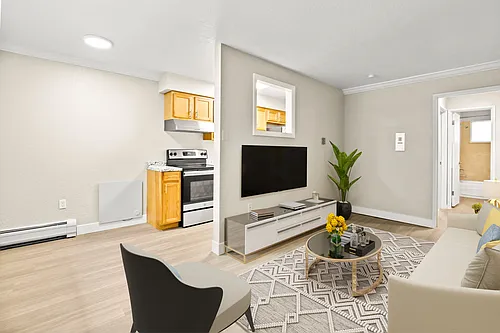1635 Cook Photo 1
