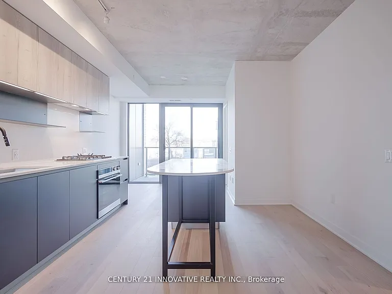 2625 Dundas St W #311 — Photo 9