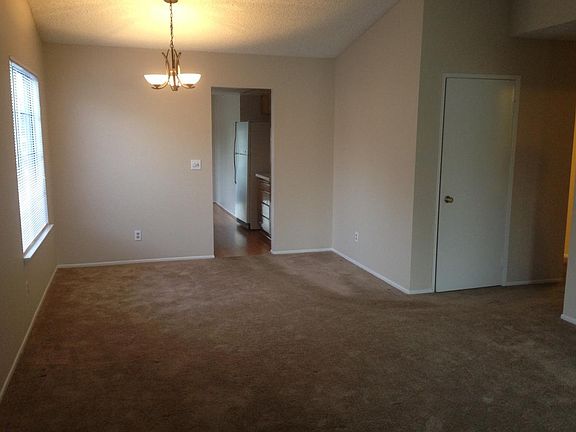 2nd image of 26397 Snowden Ave