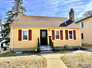 21 7th Ave N, Hopkins, MN 55343