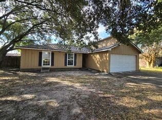 2410 Daffodil St, Highlands, TX 77562