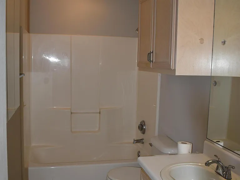 710 Legacy Ct — Photo 17