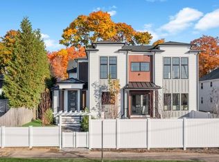 32 Lincoln St #32, Needham, MA 02492