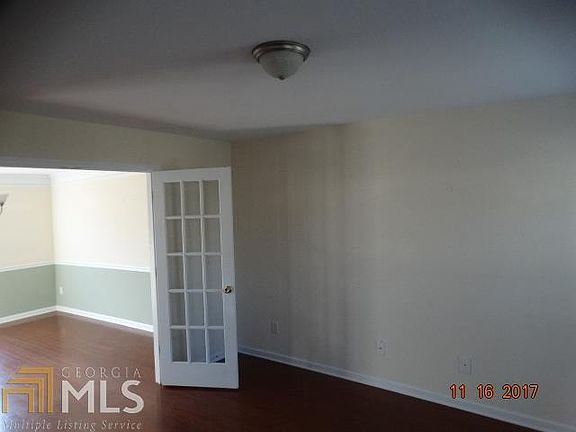 4th image of 370 The Gables Dr