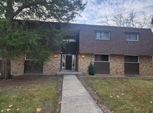 19600 S Wolf Rd APT 12, Mokena, IL 60448