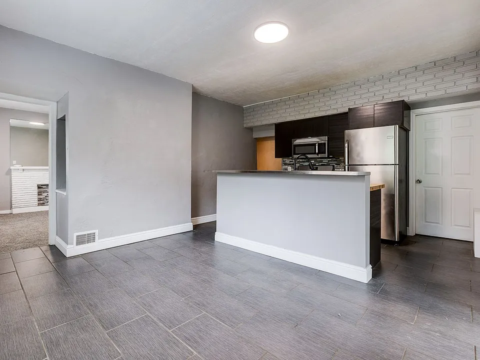 311 Boggs Ave