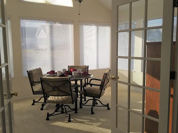 4th image of 1301 Saint Andrews Cir