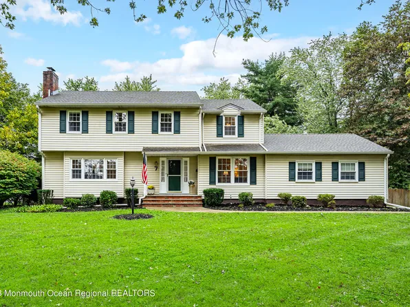 7 Windsor Drive, Freehold, NJ 07728