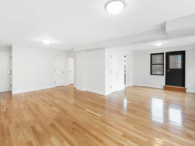 141 E 33rd St #15G — Photo 5
