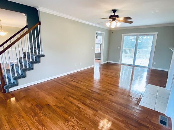 5th image of 5701 Lagerfield Ln