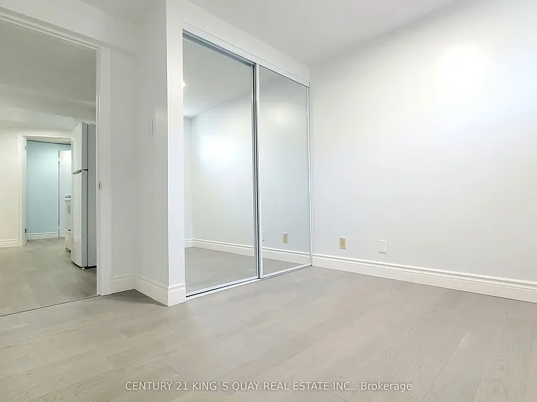 77 White Heather Blvd #BASEMENT — Photo 10