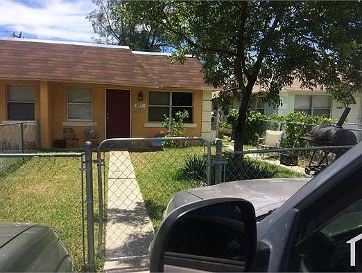 1st image of 1425 NW 8th Ave