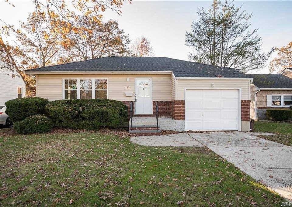 1616 Park Avenue, Merrick, NY 11566 Zillow