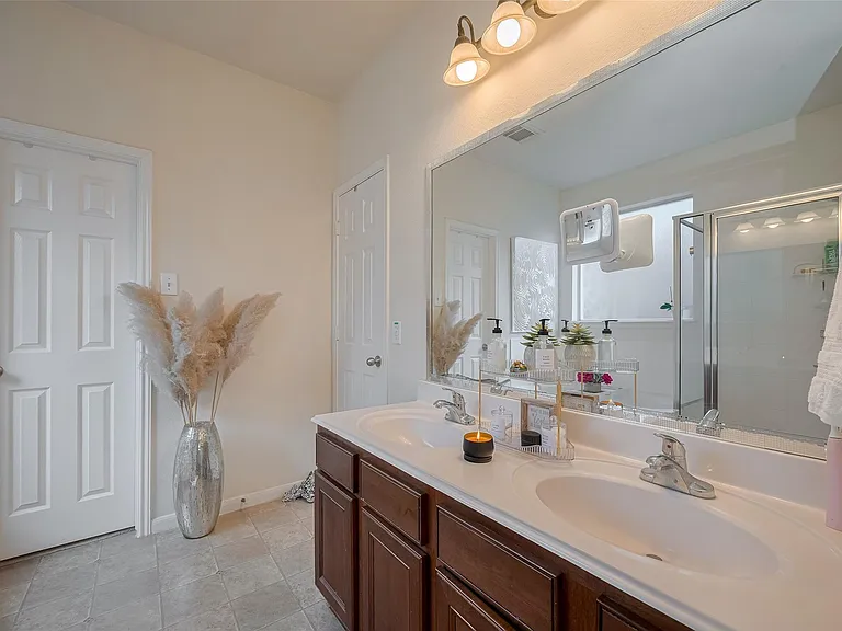 25203 Melody Oaks Ln — Photo 29