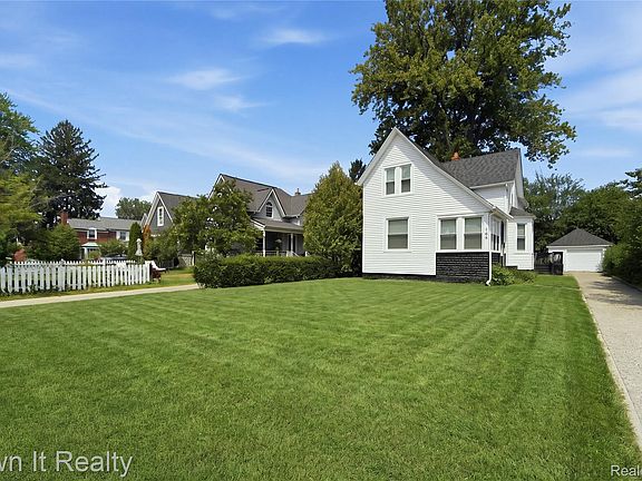 3rd image of 168 Kerby Rd