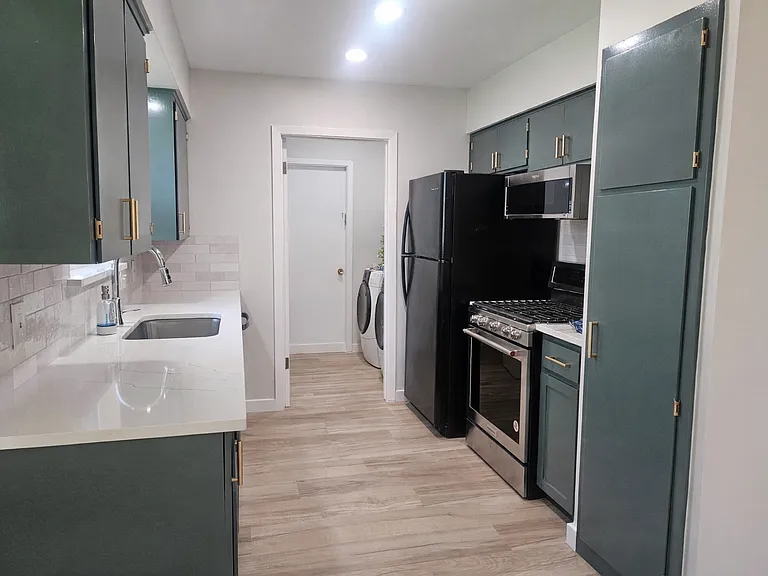 3402 Laguna Dr — Photo 9