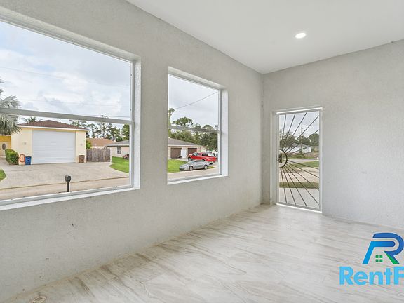 3rd image of 5036 Locke Ln
