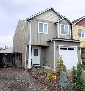 899 Silver Fox Dr, Central Pt, OR, 97502