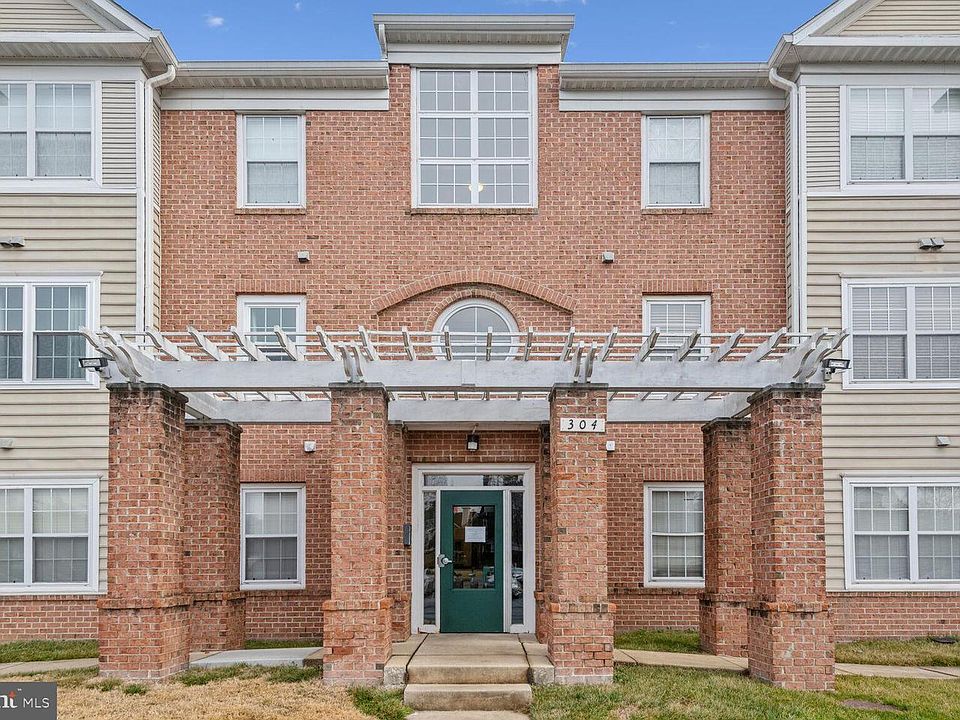1st image of 304 Gatehouse Ln #304K