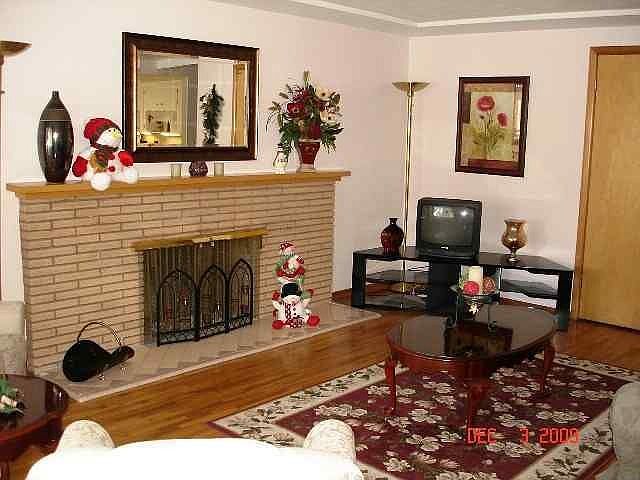2nd image of 3715 W Taft Dr