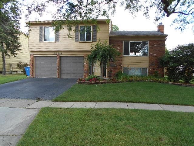 1st image of 1689 Sheffield Dr
