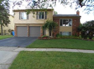 1689 Sheffield Dr, Ypsilanti, MI 48198