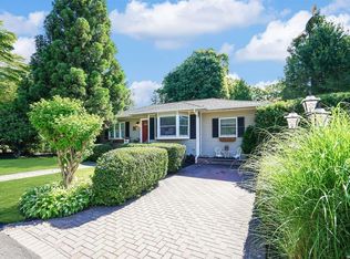 13 Gardenia Rd, Rocky Point, NY 11778