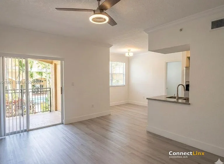 140 SW 117th Ave — Photo 8