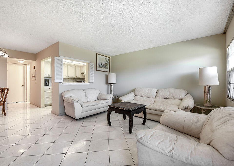 1st image of 301 Preston H #301