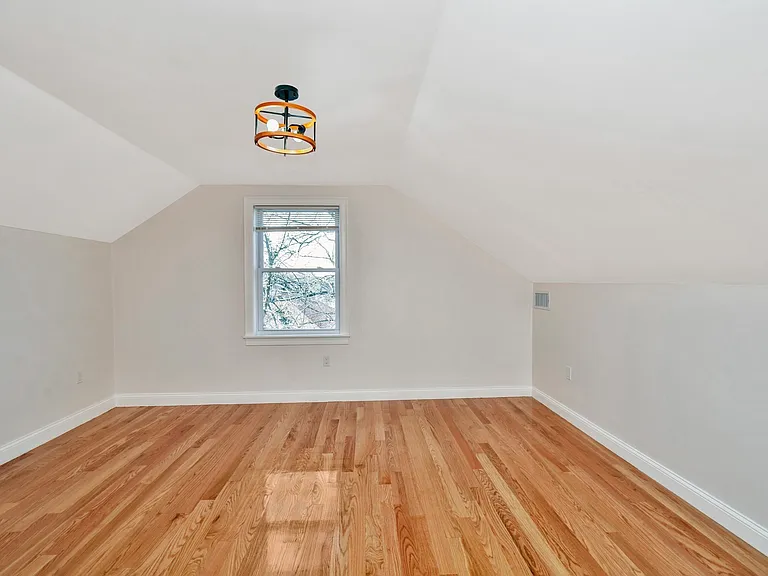 30 Hiawatha Rd #2 — Photo 8