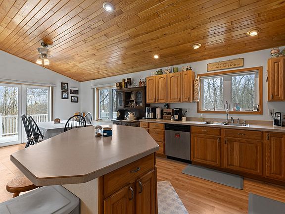 4th image of 15275 Demery Rd