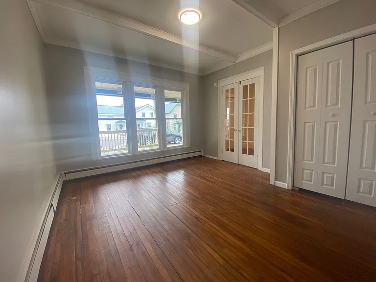 142 N Mechanic St — Photo 11