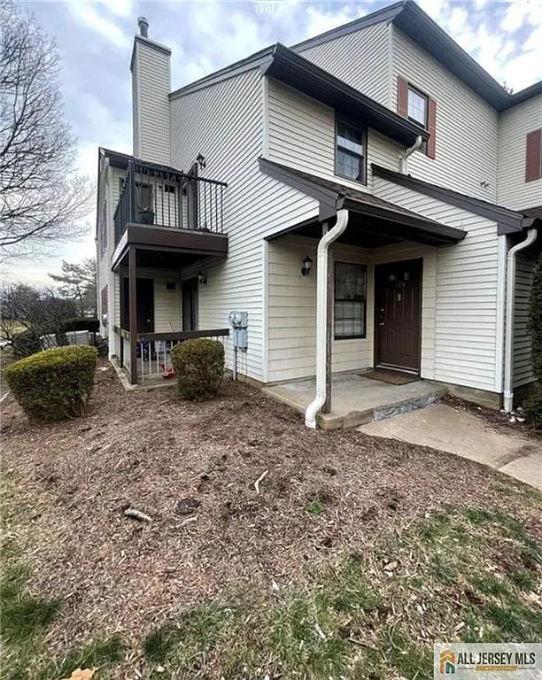 1 bed, 1.0 bath, $2,200 — Photo 1