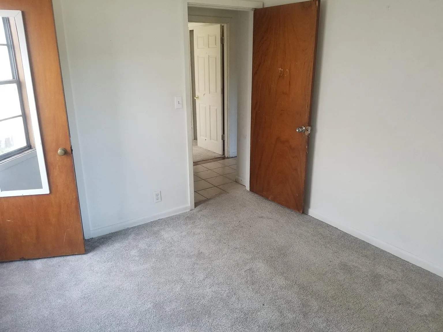 1839 Robin Ave — Photo 2