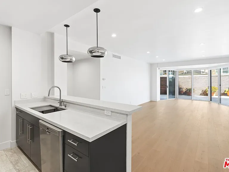 515 Ocean Ave #304N — Photo 10