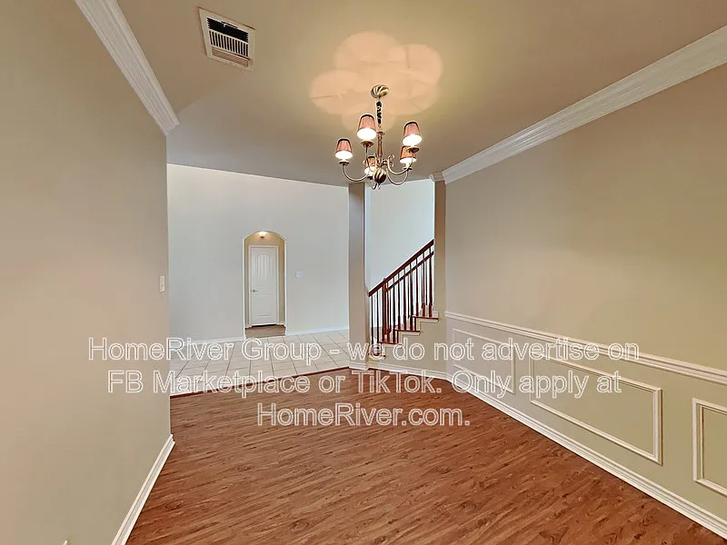 4 bed, 2.0 bath, 3234 sqft, $2,850 — Photo 4