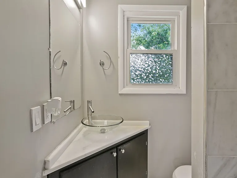 4411 Reamy Dr — Photo 23