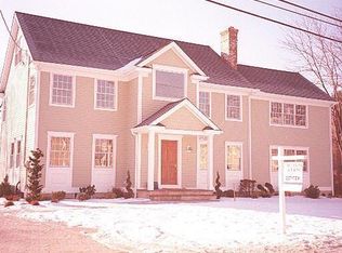 45 Lakeside Dr, Fairfield, CT 06430