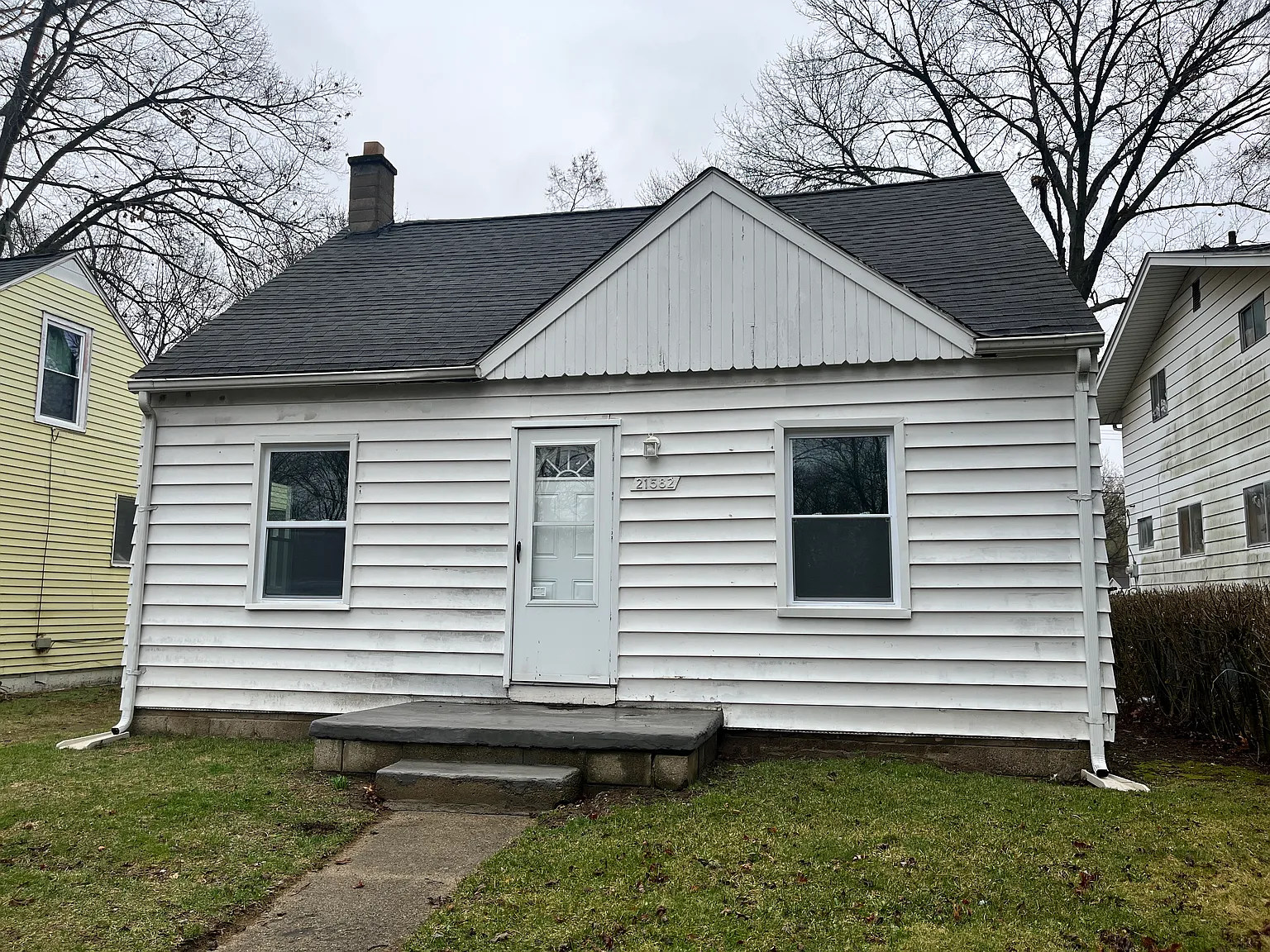 2 bed, 1050 sqft, $1,400 — Photo 2