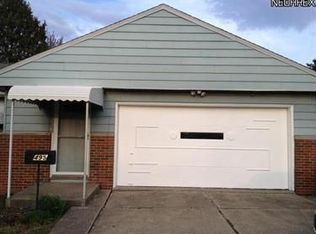 495 Ransome Rd, Highland Heights, OH 44143