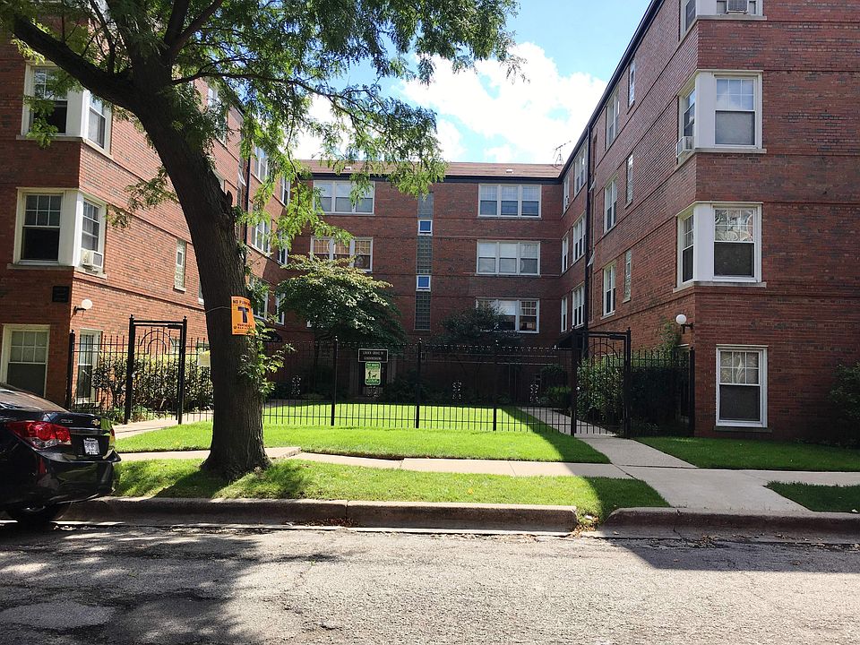 1st image of 2429 W Farragut Ave APT 3B