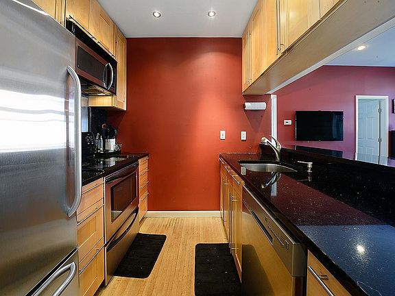 3rd image of 456 9th St APT 1