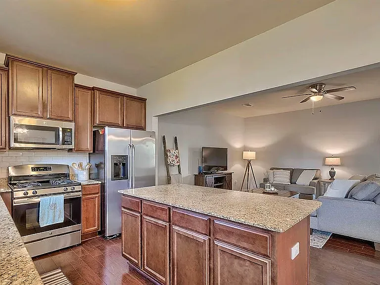 488 Freshwater Dr — Photo 15