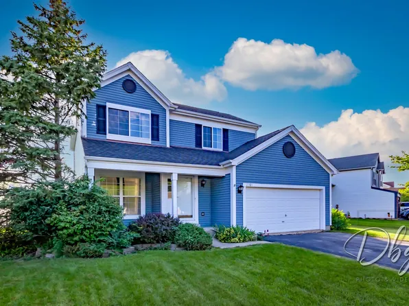 2304 N Harvest Hill Pl, Round Lake Beach, IL 60073